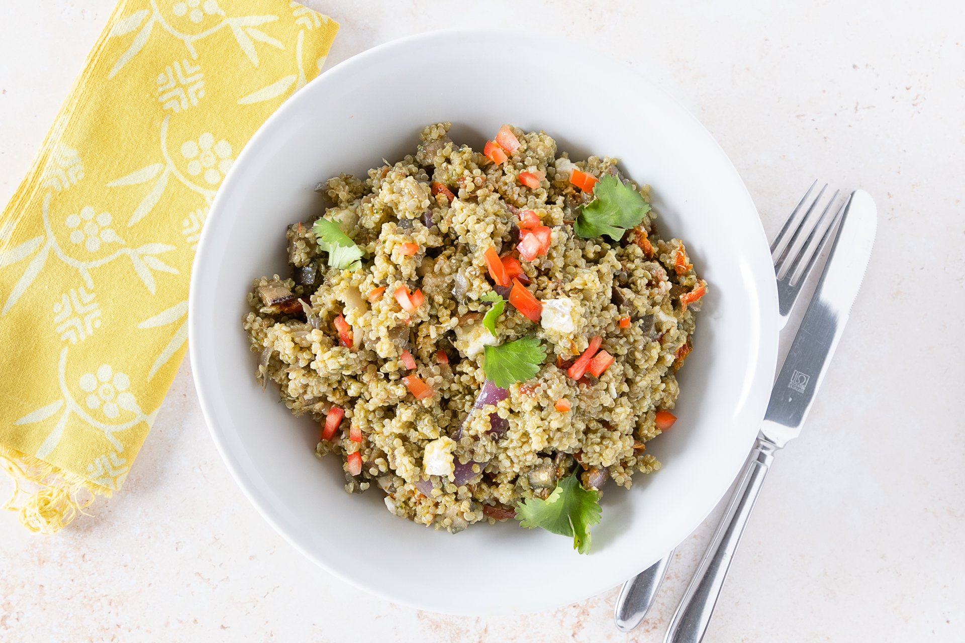 MA153B2 - Salade de quinoa, feta & aubergines grillées au pesto